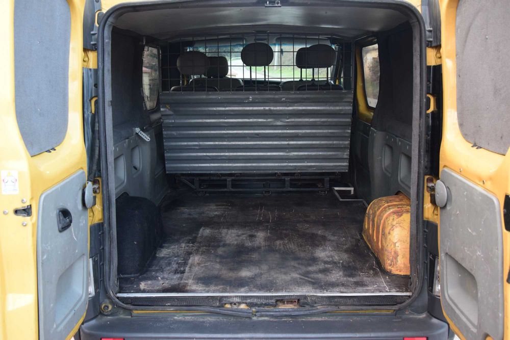Renault TRAFIC 1.9 DTI 101.KM 6-Osobowy LONG 6-biegów Klima Vivaro
