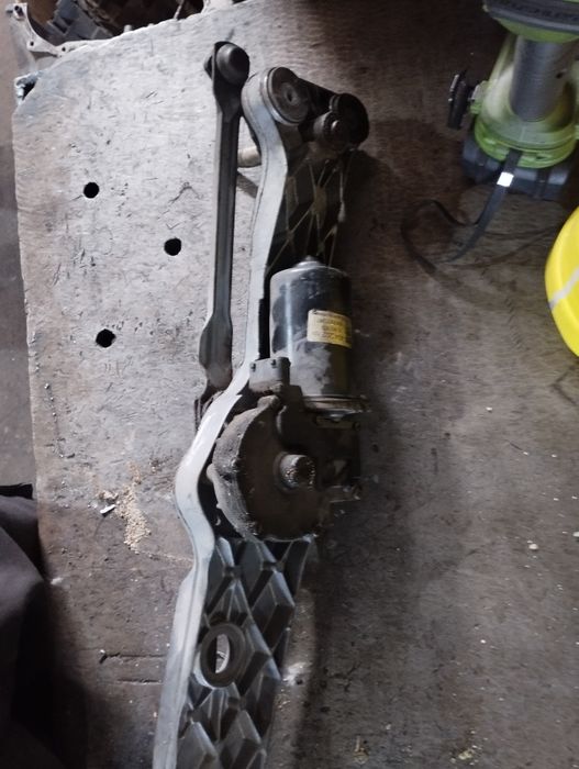 Bmw Е39 трапеция дворников