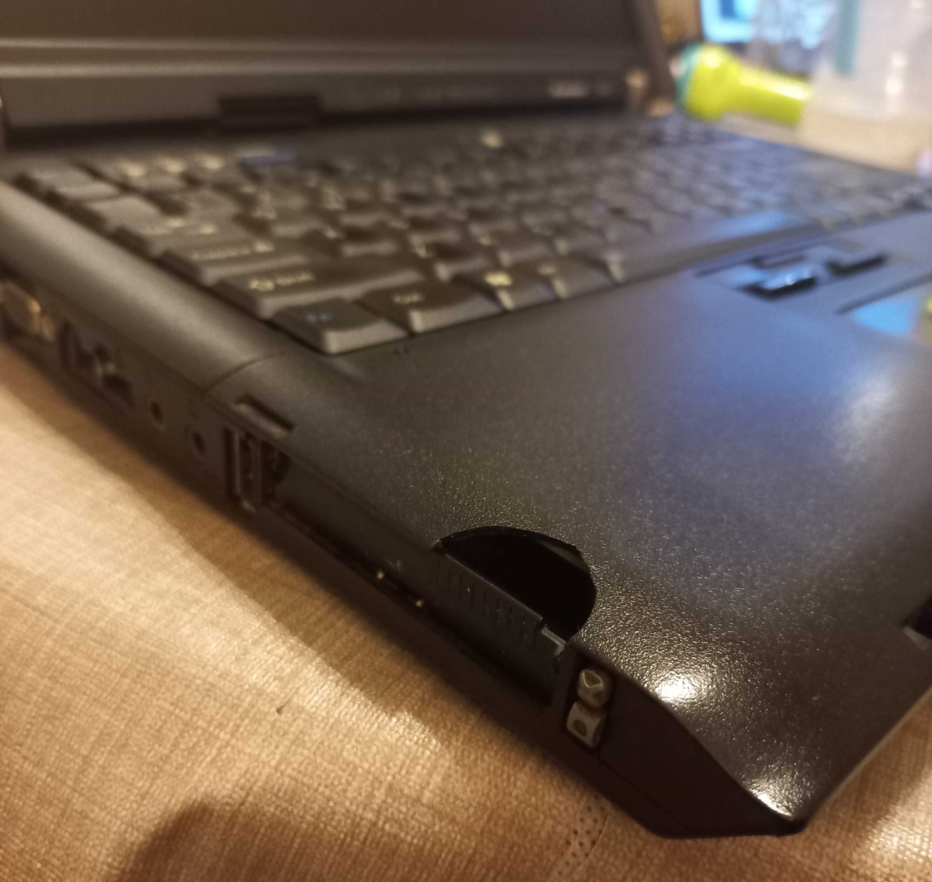 Lenovo IBM R61i. Sprawny