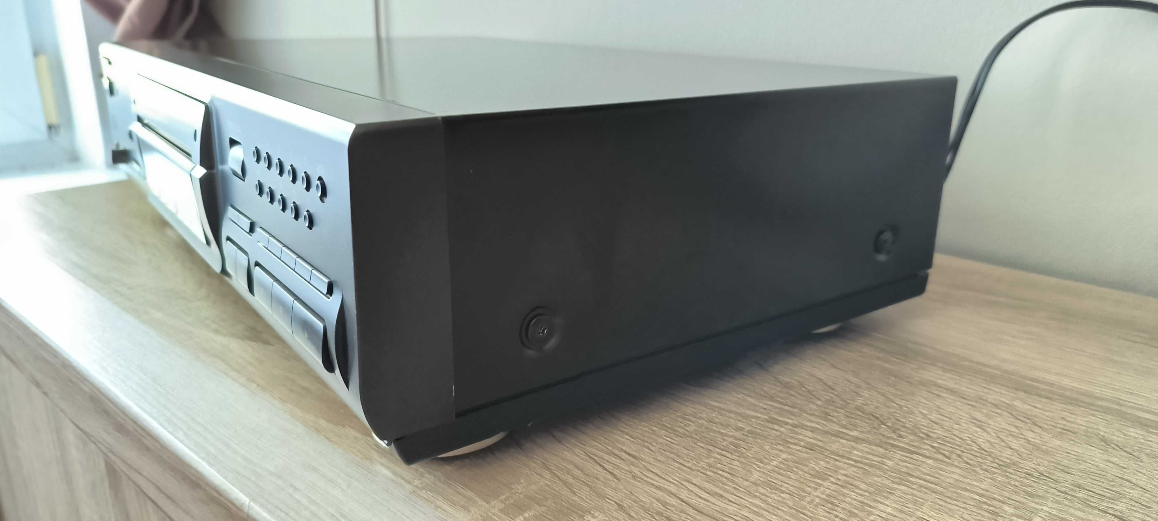 Odtwarzacz CD Technics SL-PS670A +pilot