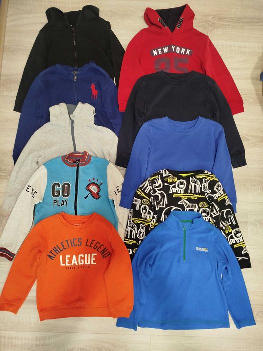 Спортивна кофта. Кофта на замку. Светр. Пакет дитячого одягу.