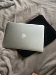 Macbook air 2017 apple uszkodzony