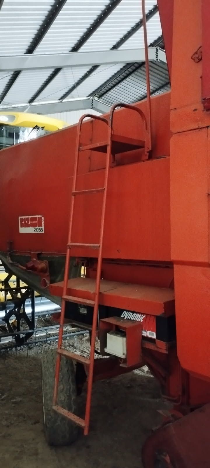 Sprzedam kombajn Bizon ZO56