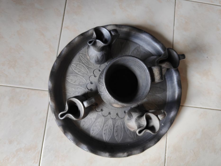 Conjunto em barro preto de Bisalhães