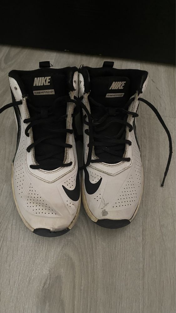 Ténis Nike de rapaz - tamanho 38,5