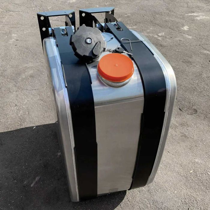 Паливний бак алюмінієвий Volvo, Renault вольво рено 165л (710х690х430)