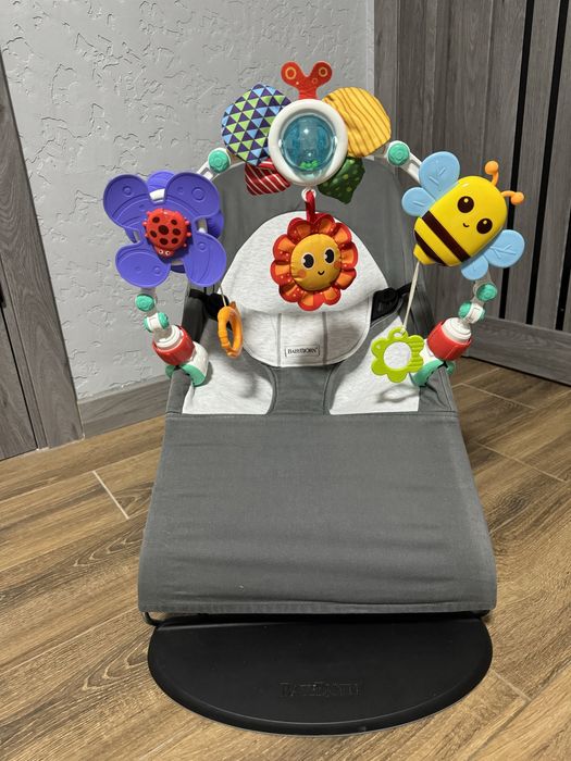 Шезлонг BabyBjorn + дуга в подарунок