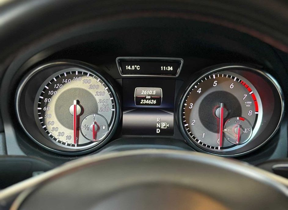 MERCEDES CLA 180 Prestige AMG gasolina 122cvs
