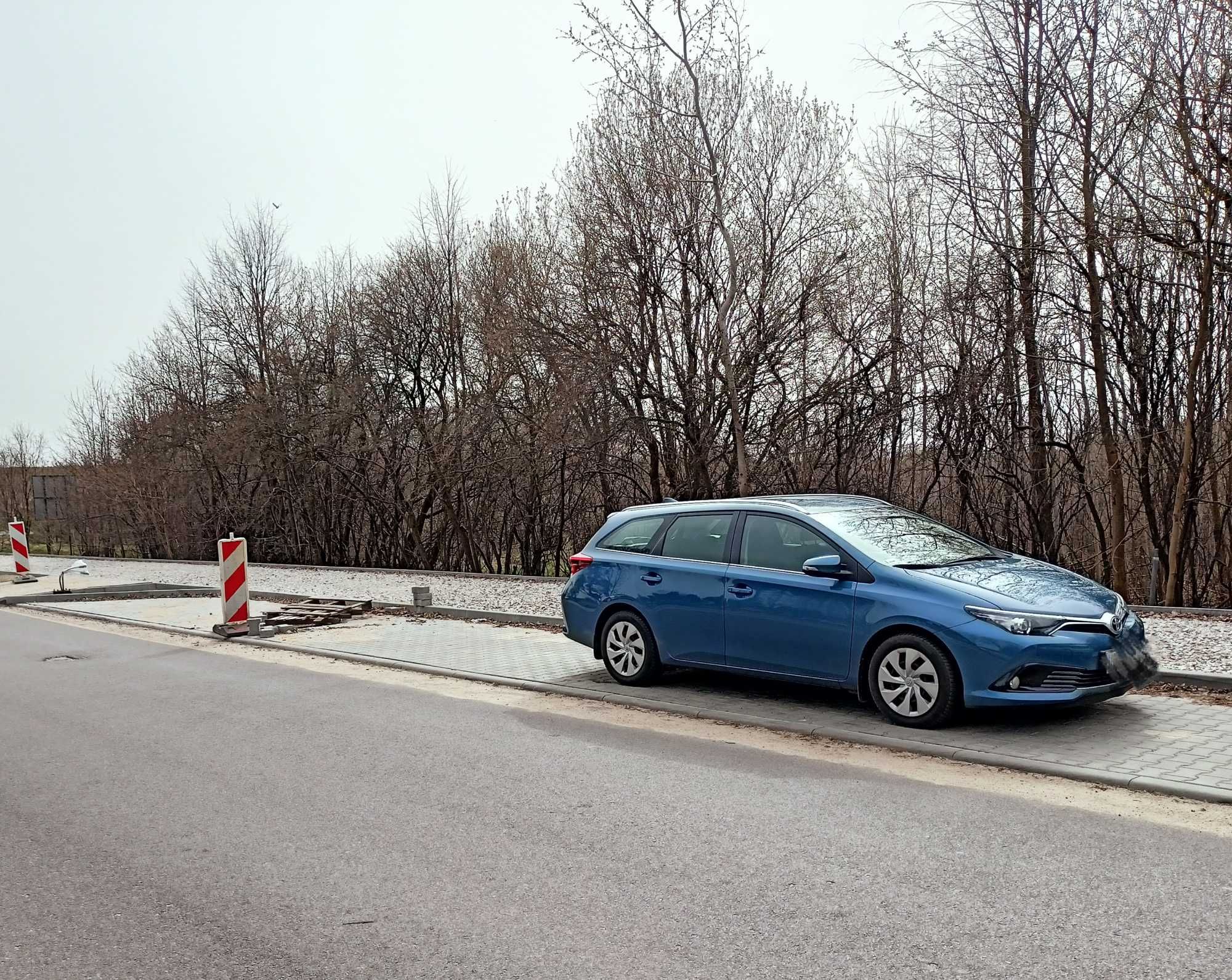 Toyota Auris 2016 1.6 benzyna, kombi