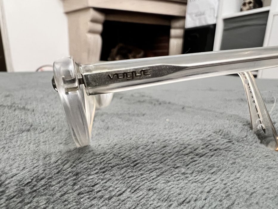 Armacao de Óculos marca vogue