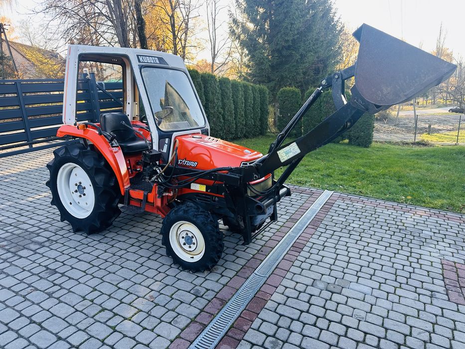 Traktor Kubota X24 kabina tur ładowacz 4x4 manualna 4 cylindry orginał