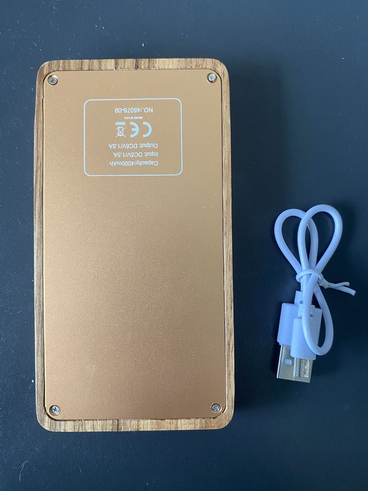 Powerbank зі світлого дерева, 4000 mAh