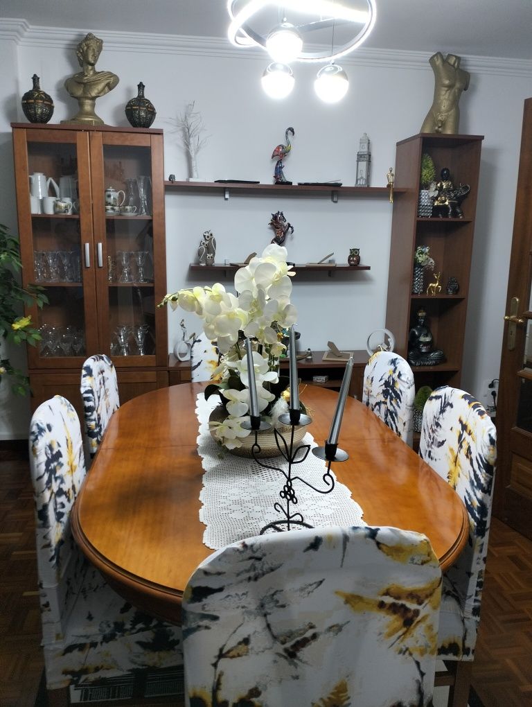 Móvel de sala de jantar completa