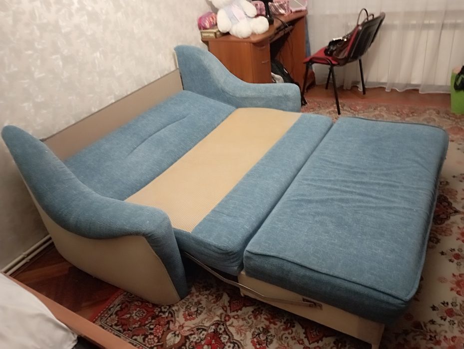 Диван Малютка Ш*Д*В 140*190*60 см в гарному стані не продавлений