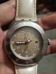 Relogio creme Swatch Unisexo