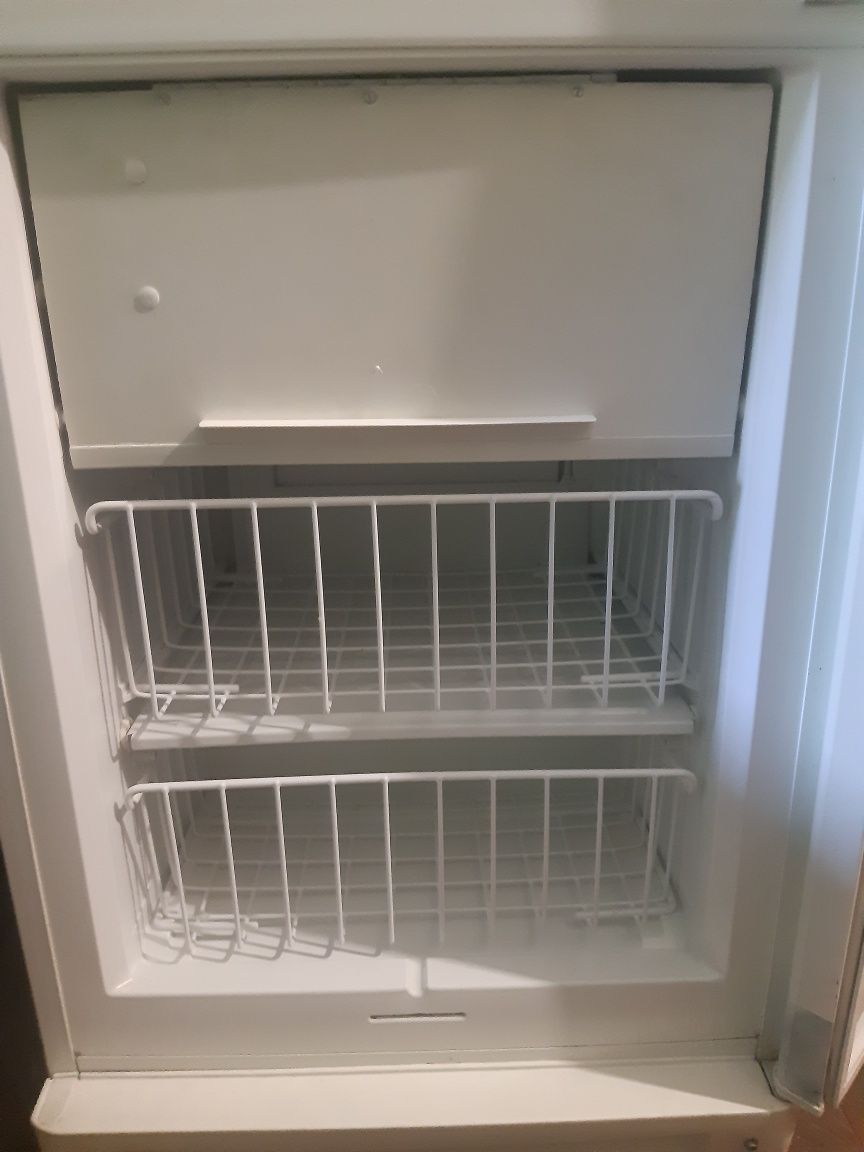 Холодильник ZANUSSI