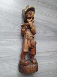 Stara drewniana figurka chłopiec grający na fujarce 40cm