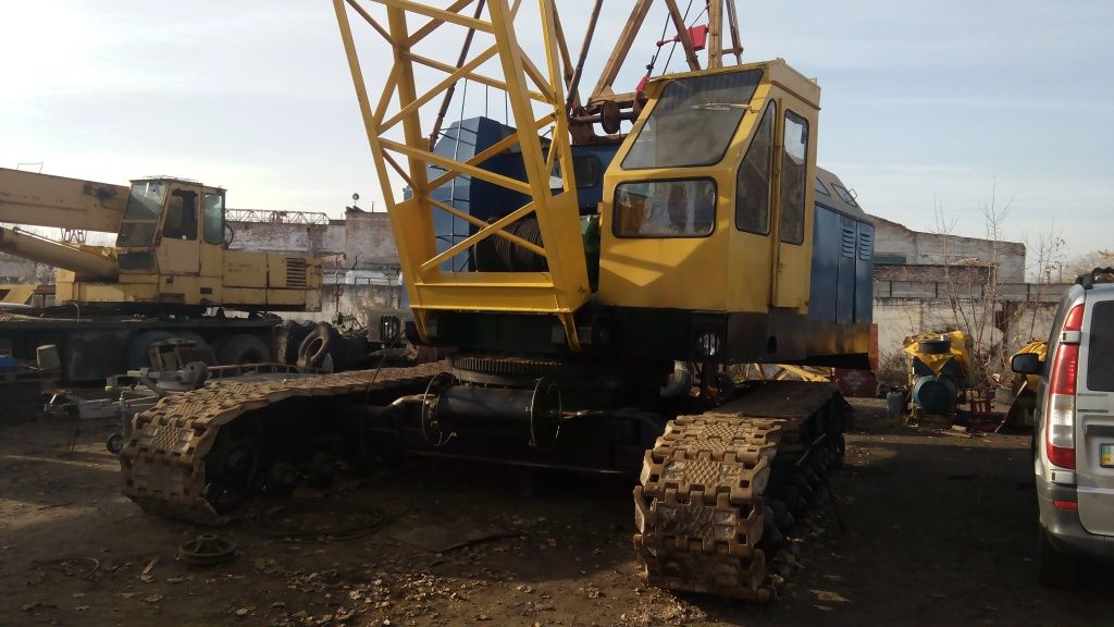Кран гусеничный МКГ 25БР г