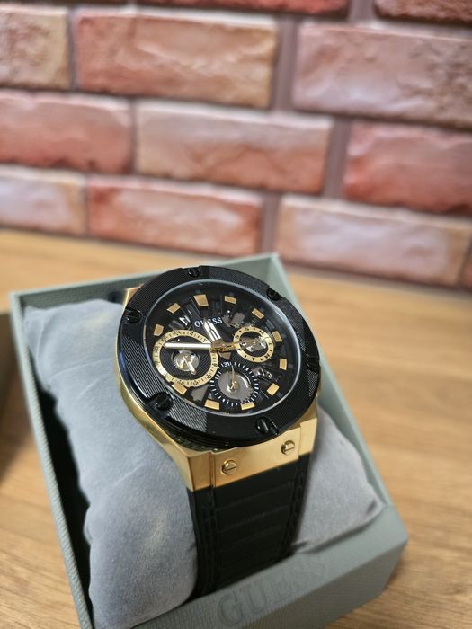 Zegarek Guess Circuit GW0487G5