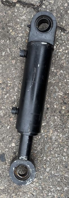 Продам гідроциліндр дискової борони