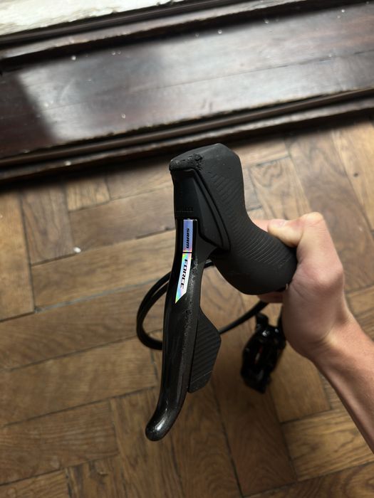 SRAM FORCE AXS D2 Klamkomanetki hamulce zestaw