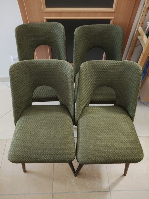 Krzesło Muszelka cztery krzesła tapicerowane