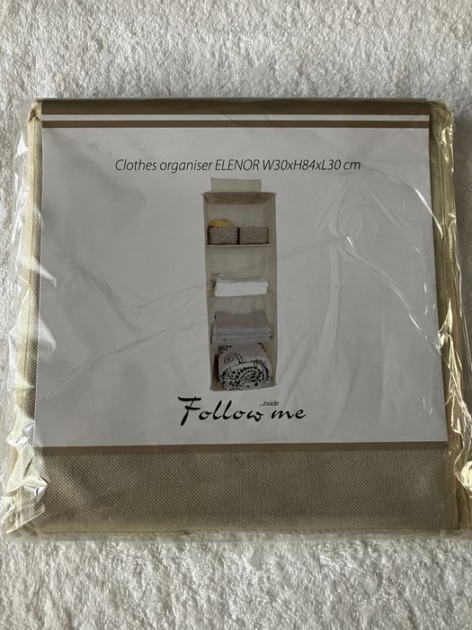 Wiszące półki na ubrania