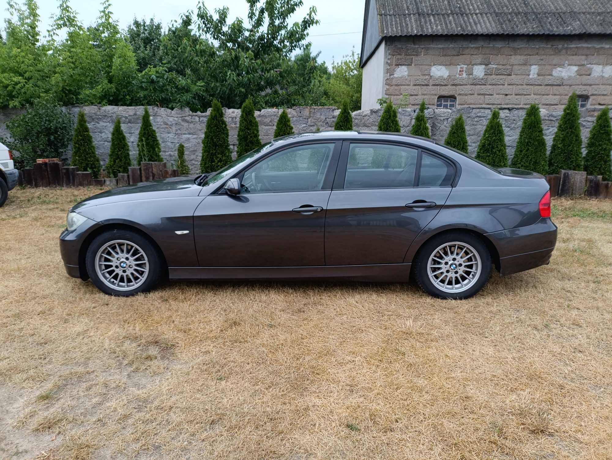 BMW e90 2.0d 2005r