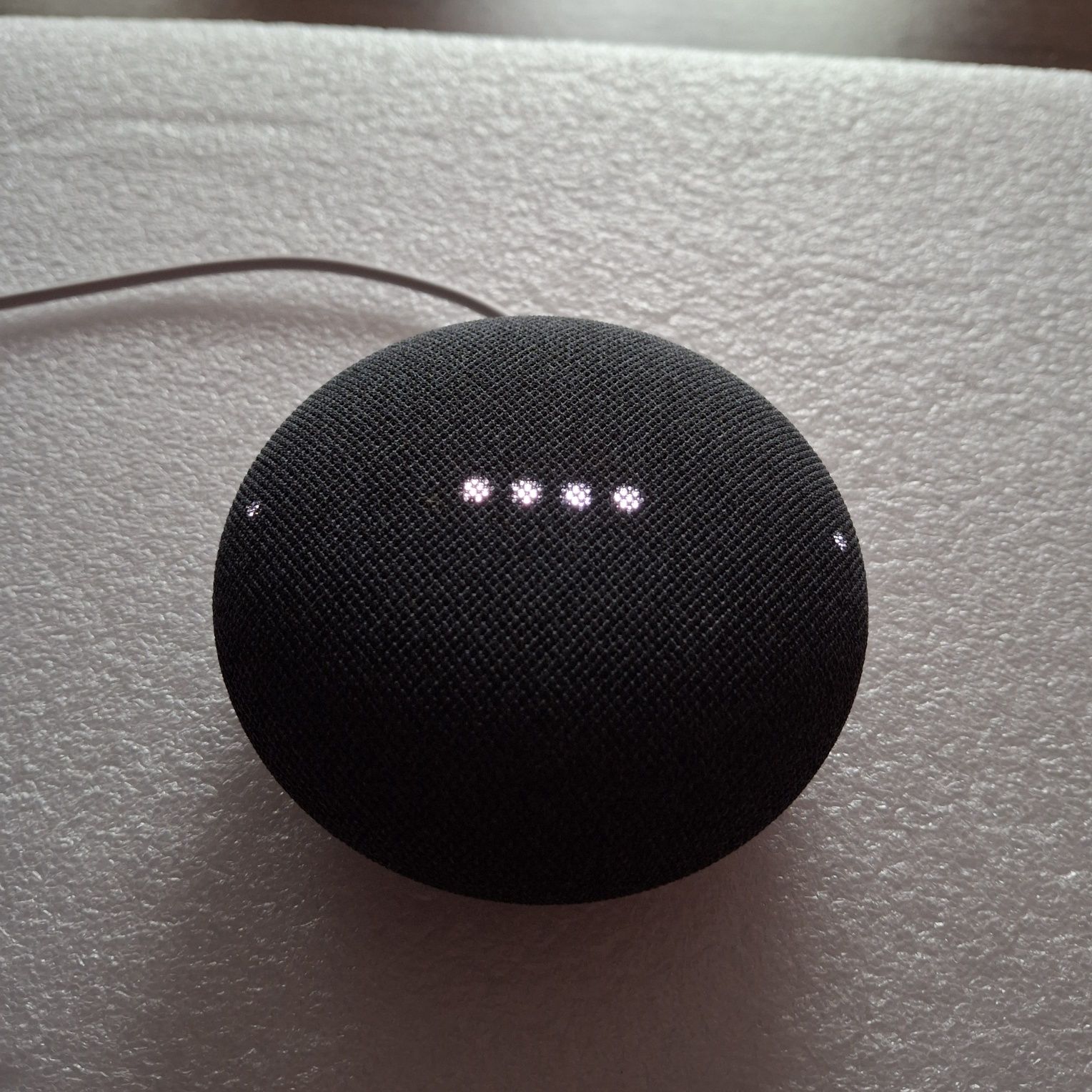 Розумна колонка Google Nest Mini