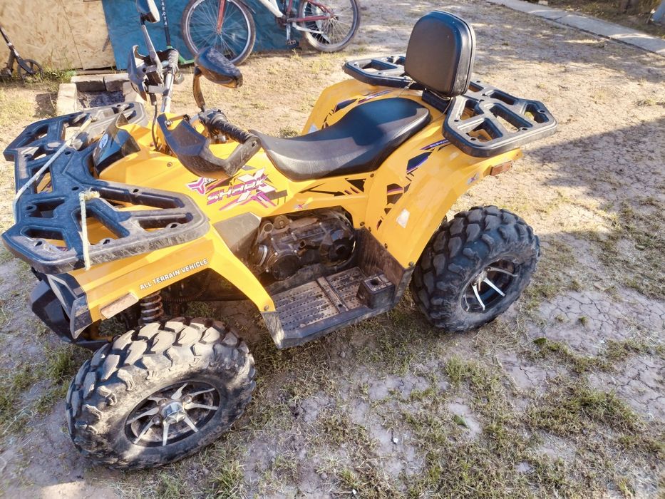 Продам квадроцикл Shark 200