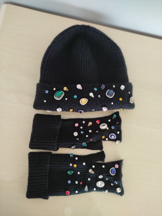 Czapka rękawiczki z kamieniami włoskie