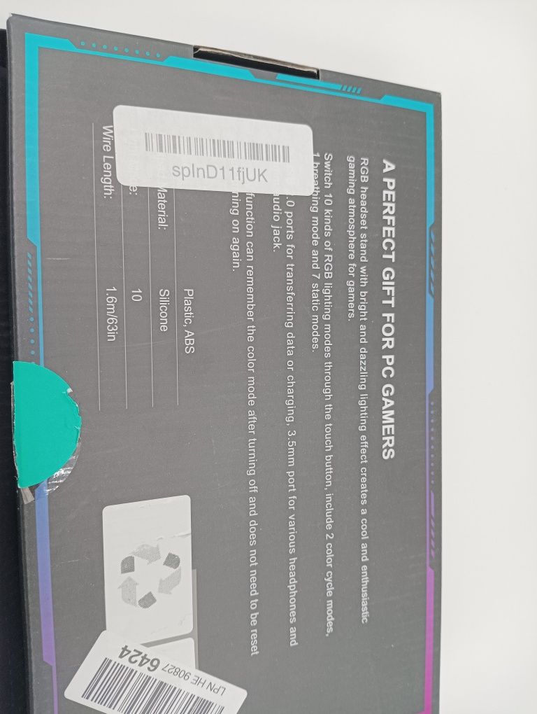 Stojak RGB z ładowarką na słuchawki