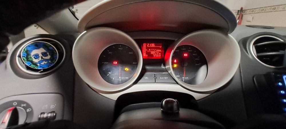 Seat Ibiza 1,2 tdi - possivel troca toyota IQ , Smart