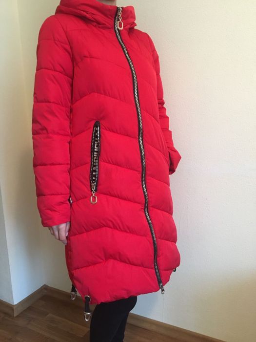 Жіночий пуховик