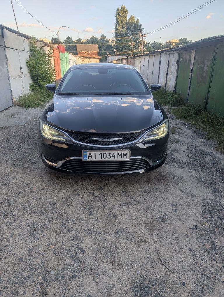 Авто Chrysler 200