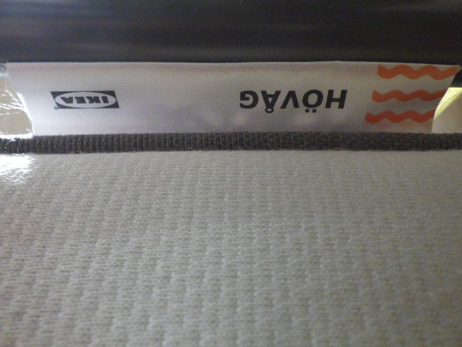 Cama em metal com estrado e 2 colchões (Ikea) 90x200