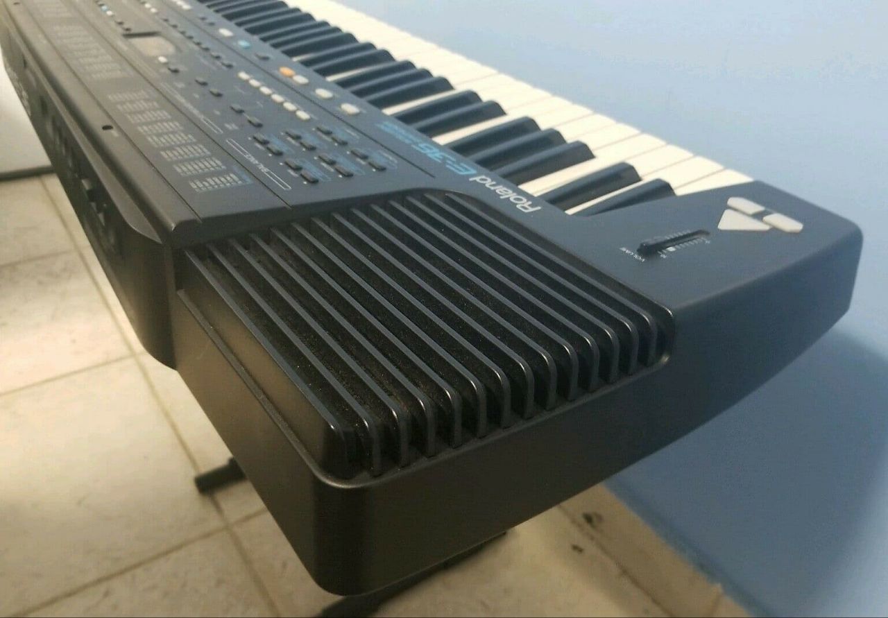 teclado Roland E-36