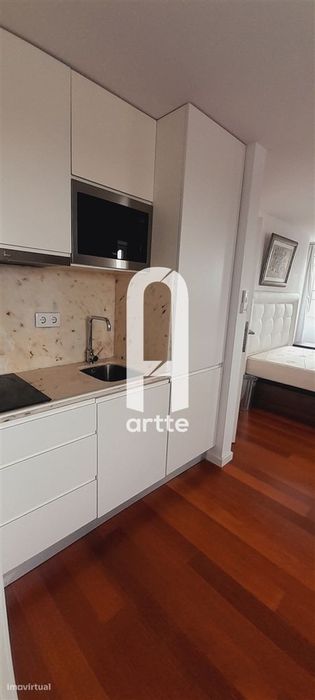 Apartamento T0 na Beira Mar para arrendamento
