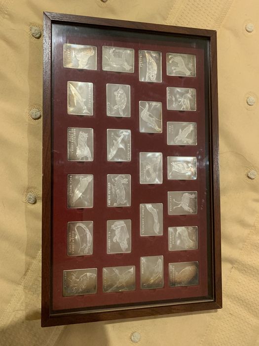 Colecao de placas SOS aninais em perigo