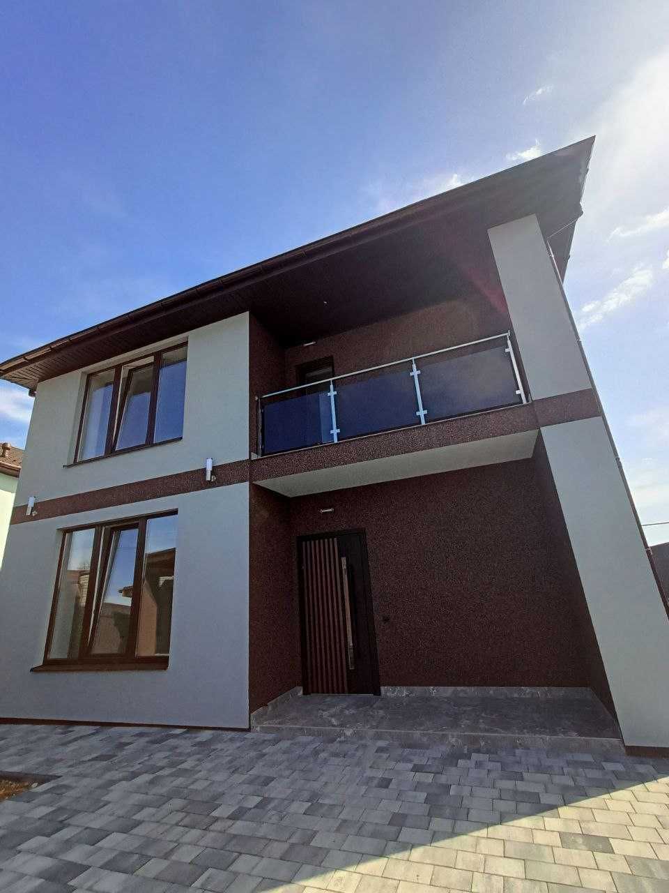 Продаж 2 поверхового будинку з ділянкою на 7,5 соток, 160 кв. м