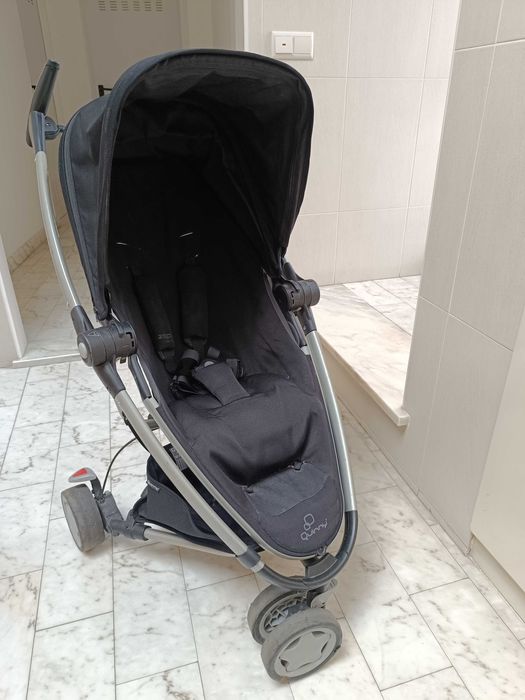 Carrinho de Bebé Quinny