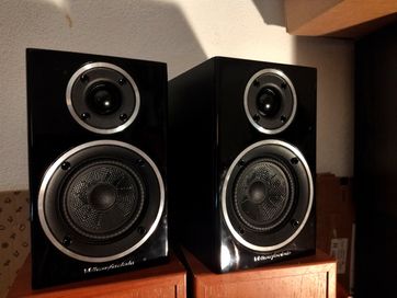 Colunas Wharfedale Diamond 210