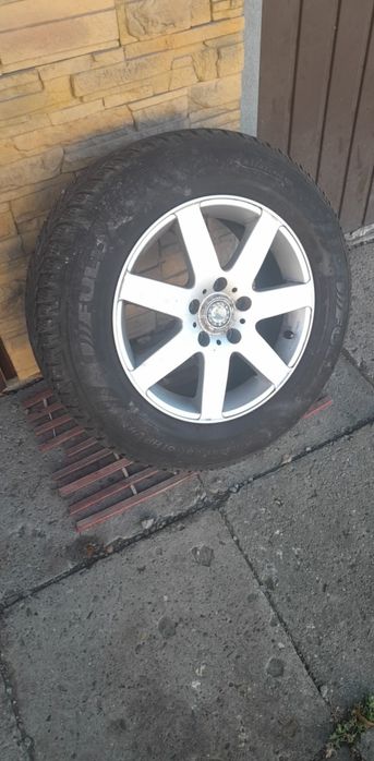 Opony zimowe z felgami