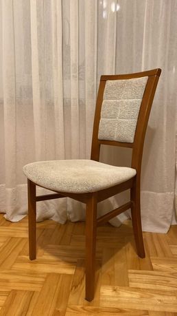 Sprzedam krzesła drewniane, tapicerowane 6 szt. Producent Swarzędz.