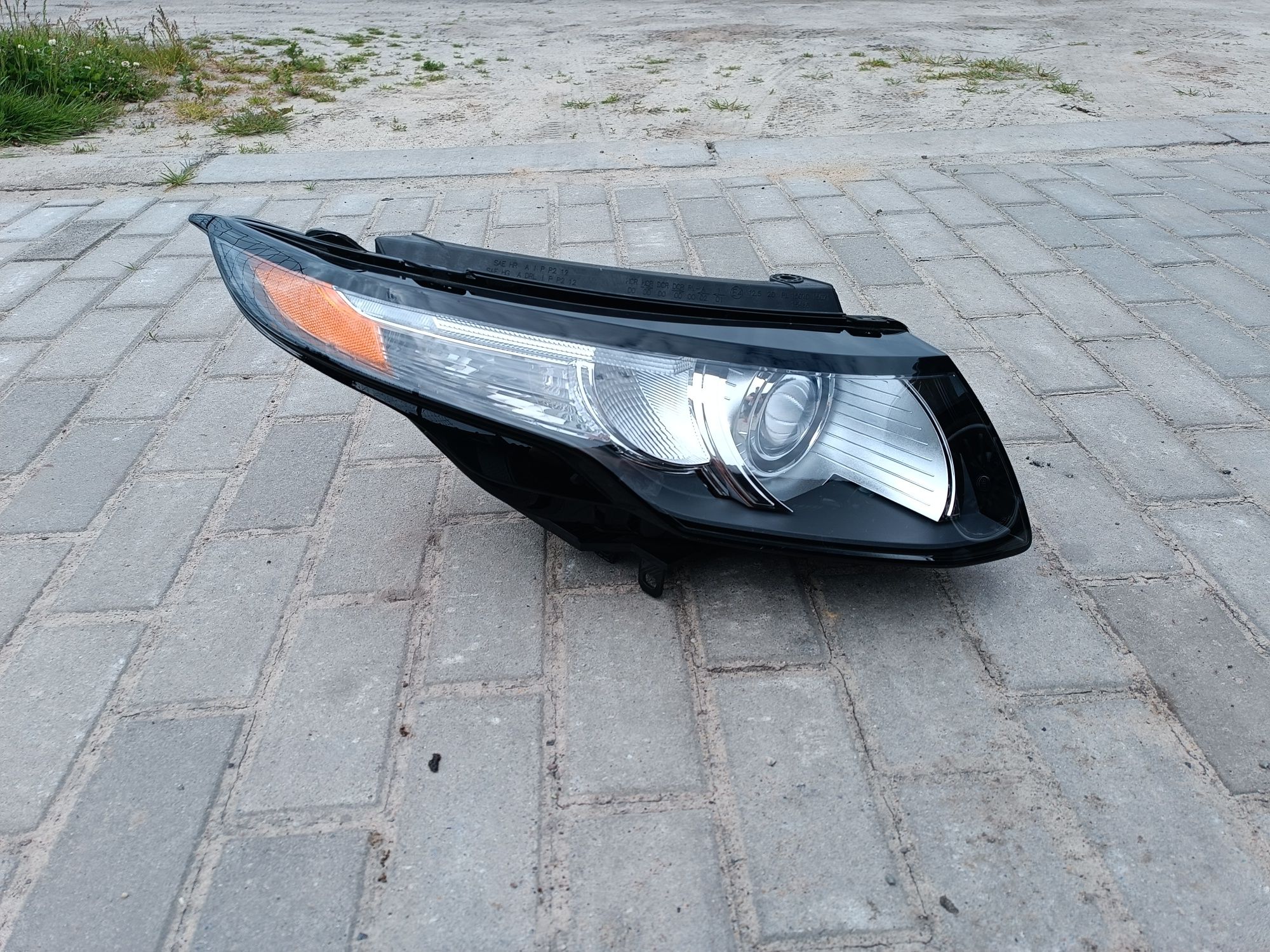 Sprzedam Nowy reflektor RANGE ROVER EVOQUE