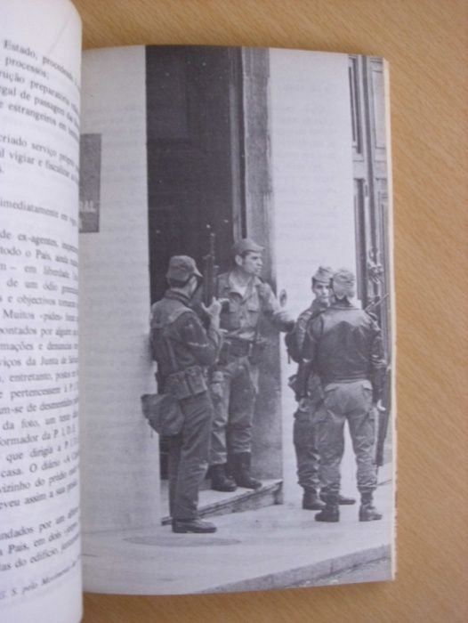 25 de Abril - Documento