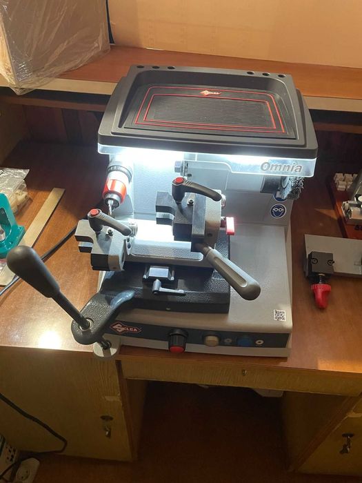 Silca omnia, maszyna do kluczy, kopiarka kluczy,  nie jma, xhorse