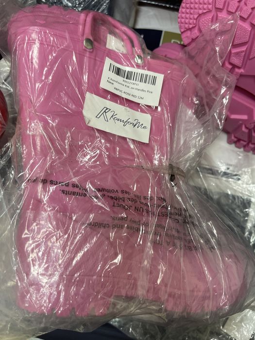 Чобітки дітячі гумові нові 19см та 17 см