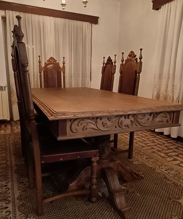 Sala jantar antiga completa