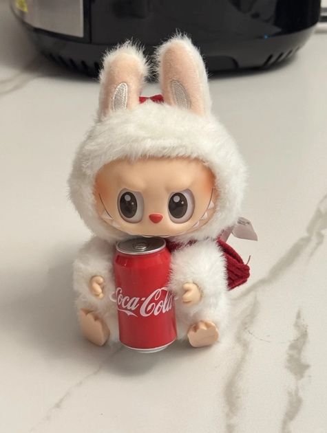 Мяка іграшка брелок Лабубу ко-какола Coca Cola